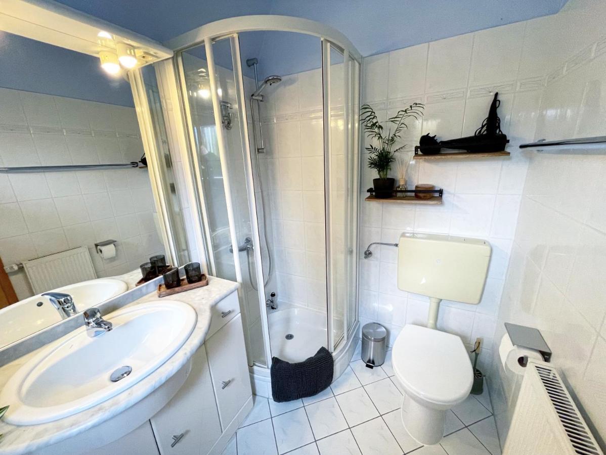 Familienfreundliches Ferienhaus In 5 Min Zum Strand Mit Terrasse Und Kostenlosem Parkplatz Cuxhaven Exterior photo